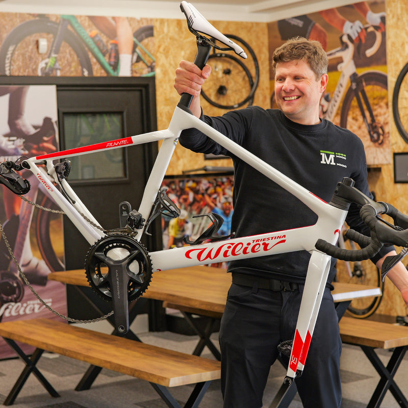 Load image into Gallery viewer, Wilier Filante SL - Medium - White with Ultegra Groupset - (ex demo)
