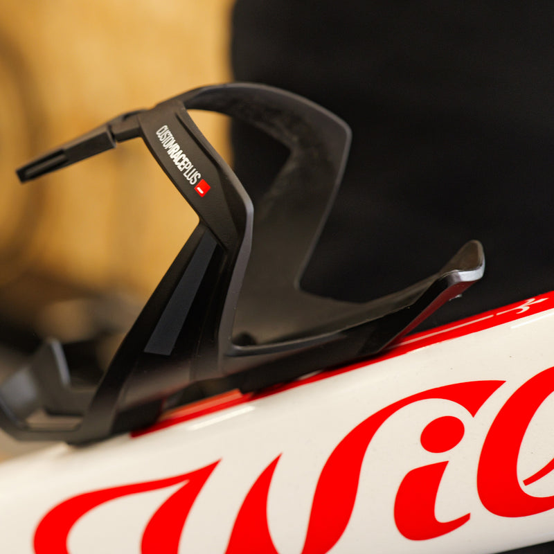 Load image into Gallery viewer, Wilier Filante SL - Medium - White with Ultegra Groupset - (ex demo)
