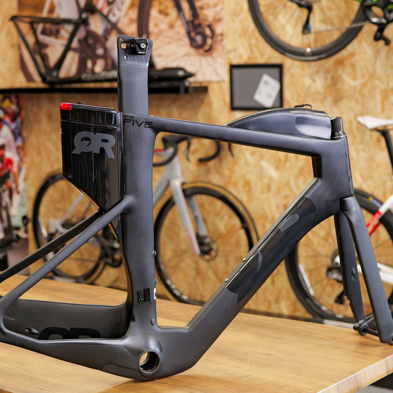 Load image into Gallery viewer, Quintana Roo PR FIVE Disc Triathlon Frameset (ex demo)

