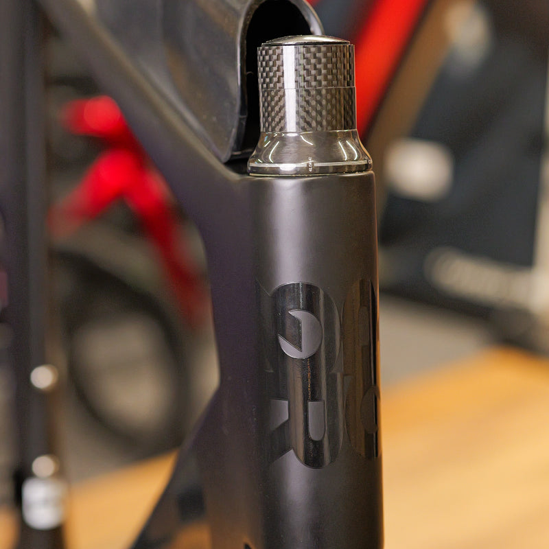 Load image into Gallery viewer, Quintana Roo PR FIVE Disc Triathlon Frameset (ex demo)
